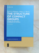 The Structure Of Compact Groups: A Primer For The Student - A Handbook For The Expert (5th Edition)