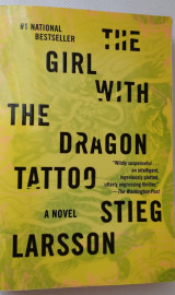 The Girl with the Dragon Tattoo (English, Paperback)