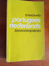 Standaard Portugees-Nederlands zakwoordenboek